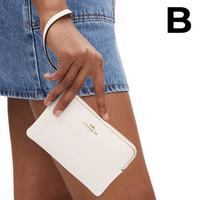 Corner Zip Wristlet PREVENTA