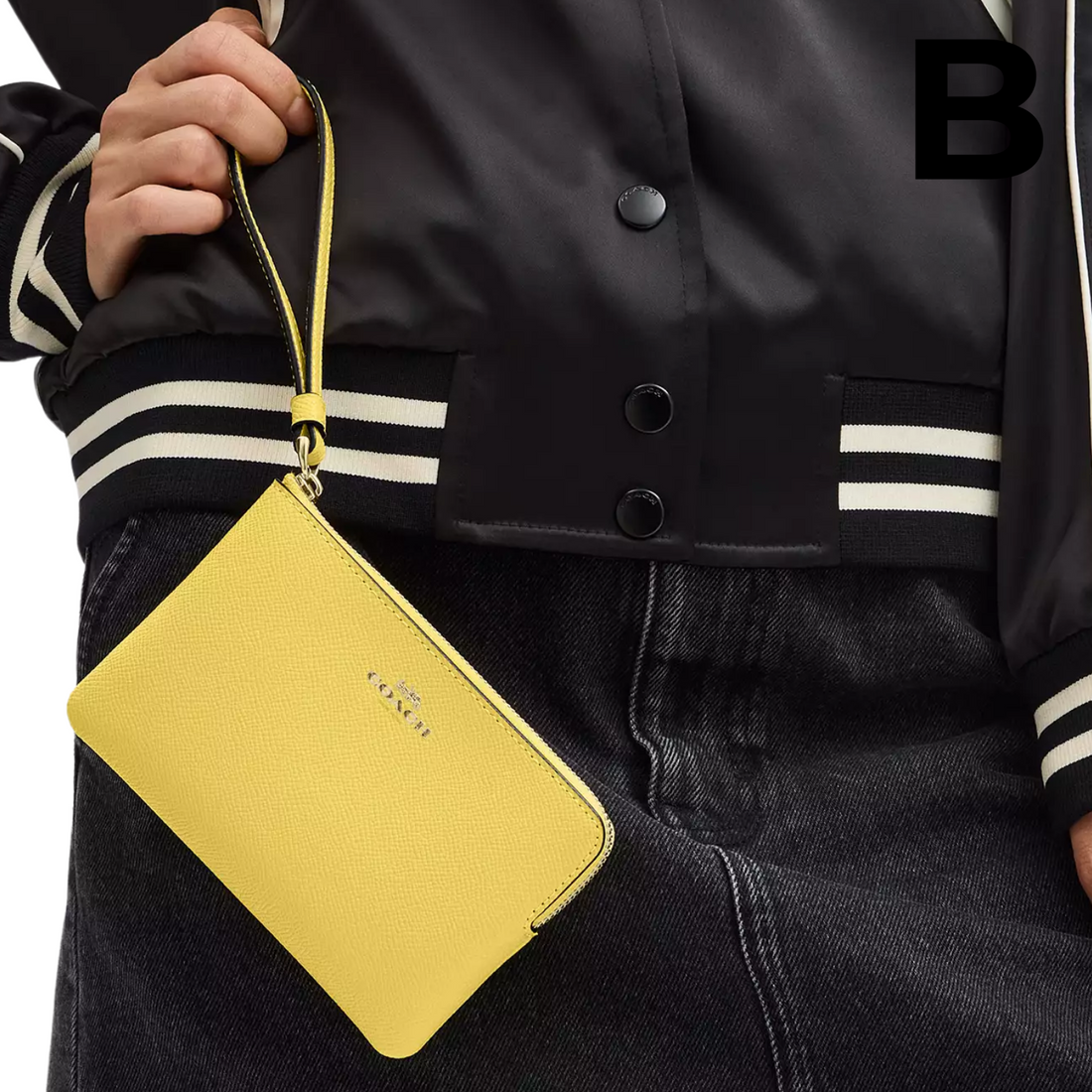 Corner Zip Wristlet PREVENTA