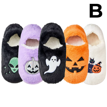 Women's Ghost Embroidered Halloween Faux Fur Slipper Socks with Grippers - Hyde and EEK Boutique™ Black/White PREVENTA