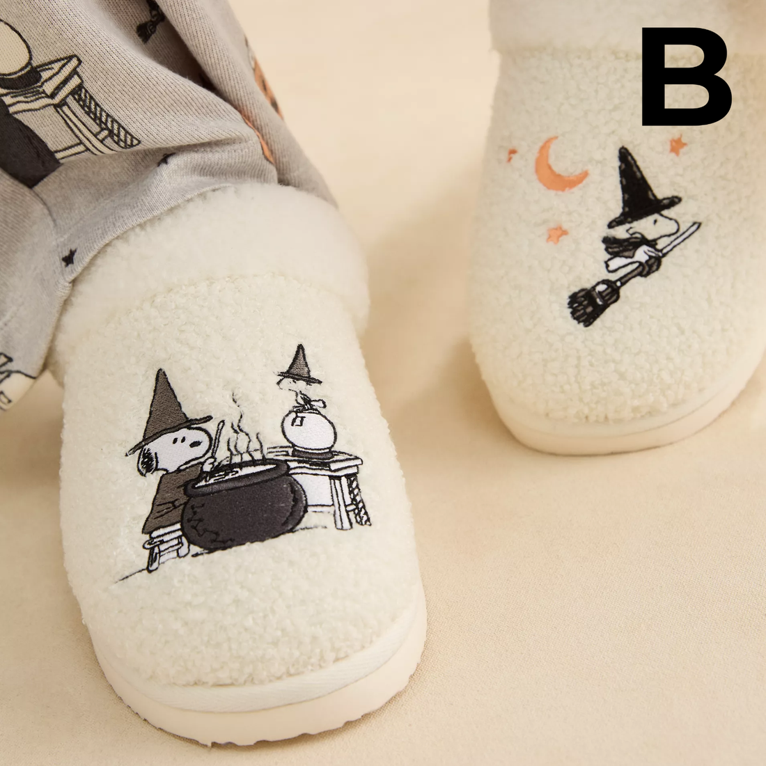 AE Snoopy Potions Scuff Slipper **CREAM PREVENTA**