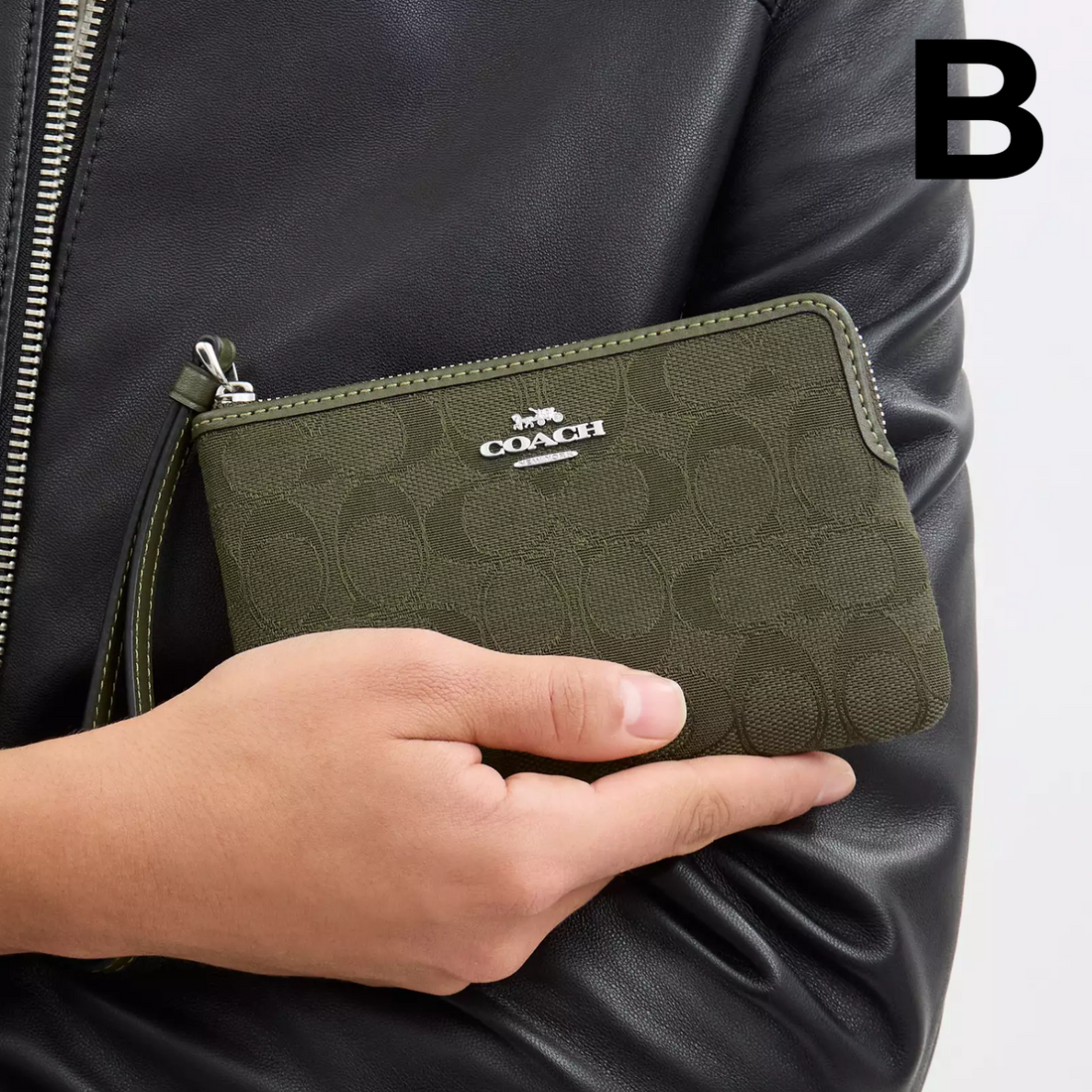 Corner Zip Wristlet PREVENTA