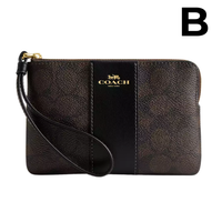 Corner Zip Wristlet In Signature Leather **PREVENTA**