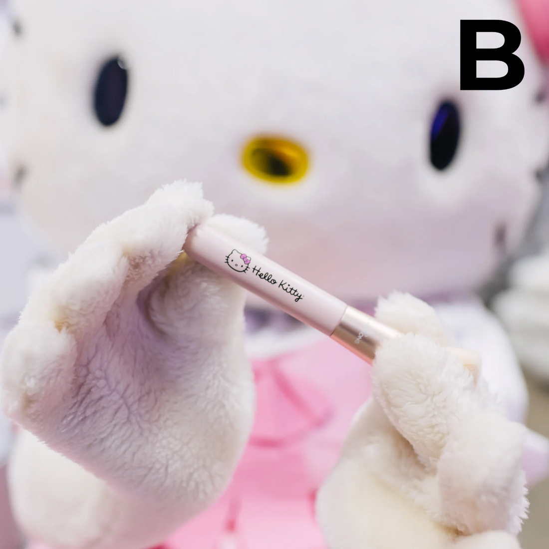 Hello Kitty® "The Core" 6-PC BRUSH SET