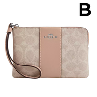 Corner Zip Wristlet In Signature Leather **PREVENTA**