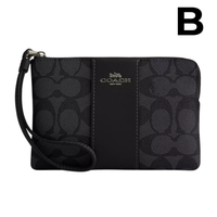 Corner Zip Wristlet In Signature Leather **PREVENTA**