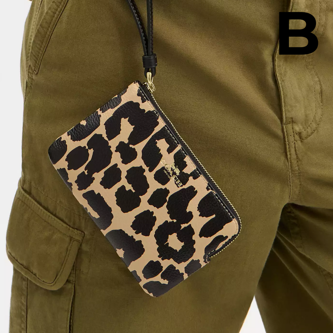 Corner Zip Wristlet PREVENTA